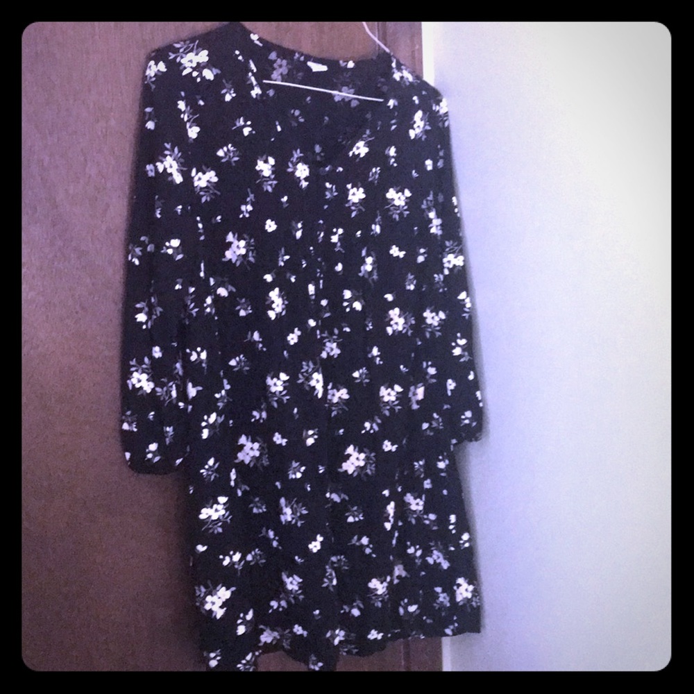 Flower print drifts dress that can be dressed up